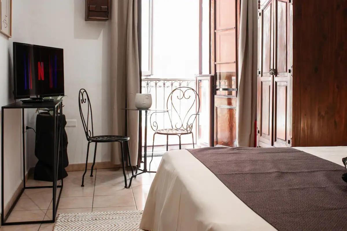 Castello'S Rooms Cagliari Buitenkant foto