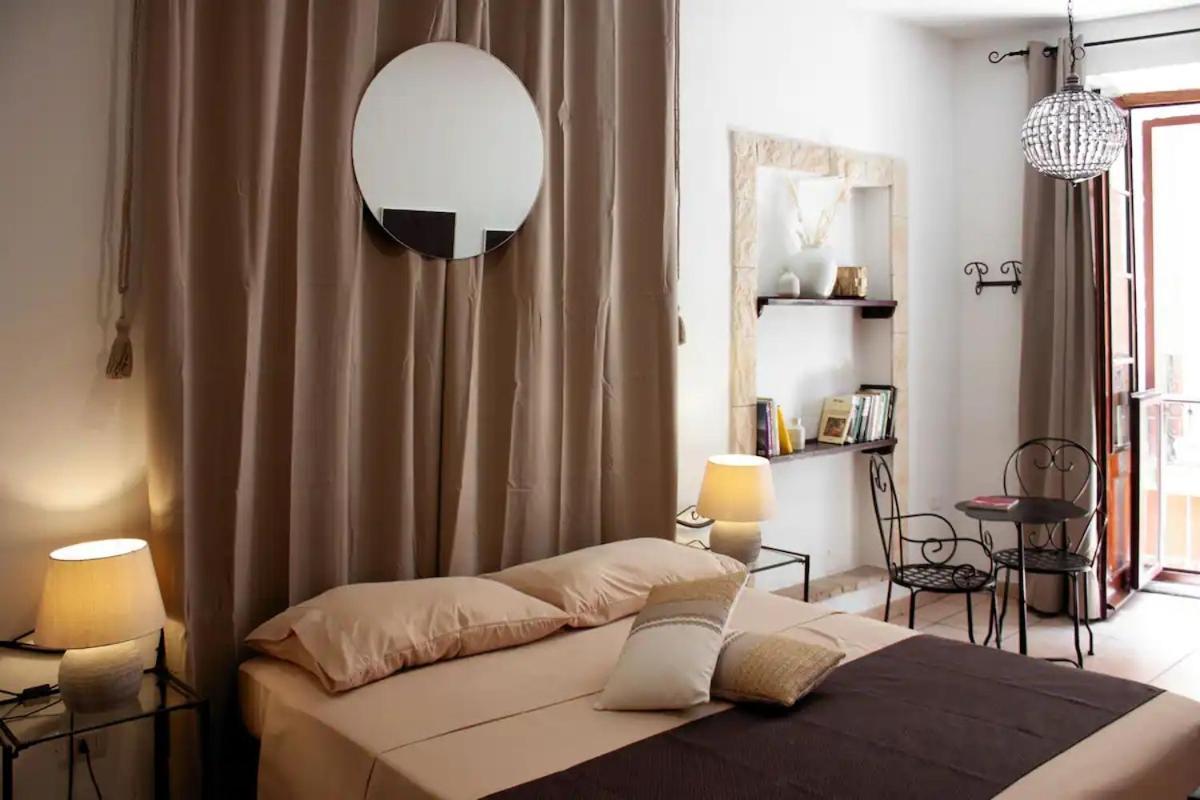 Castello'S Rooms Cagliari Buitenkant foto