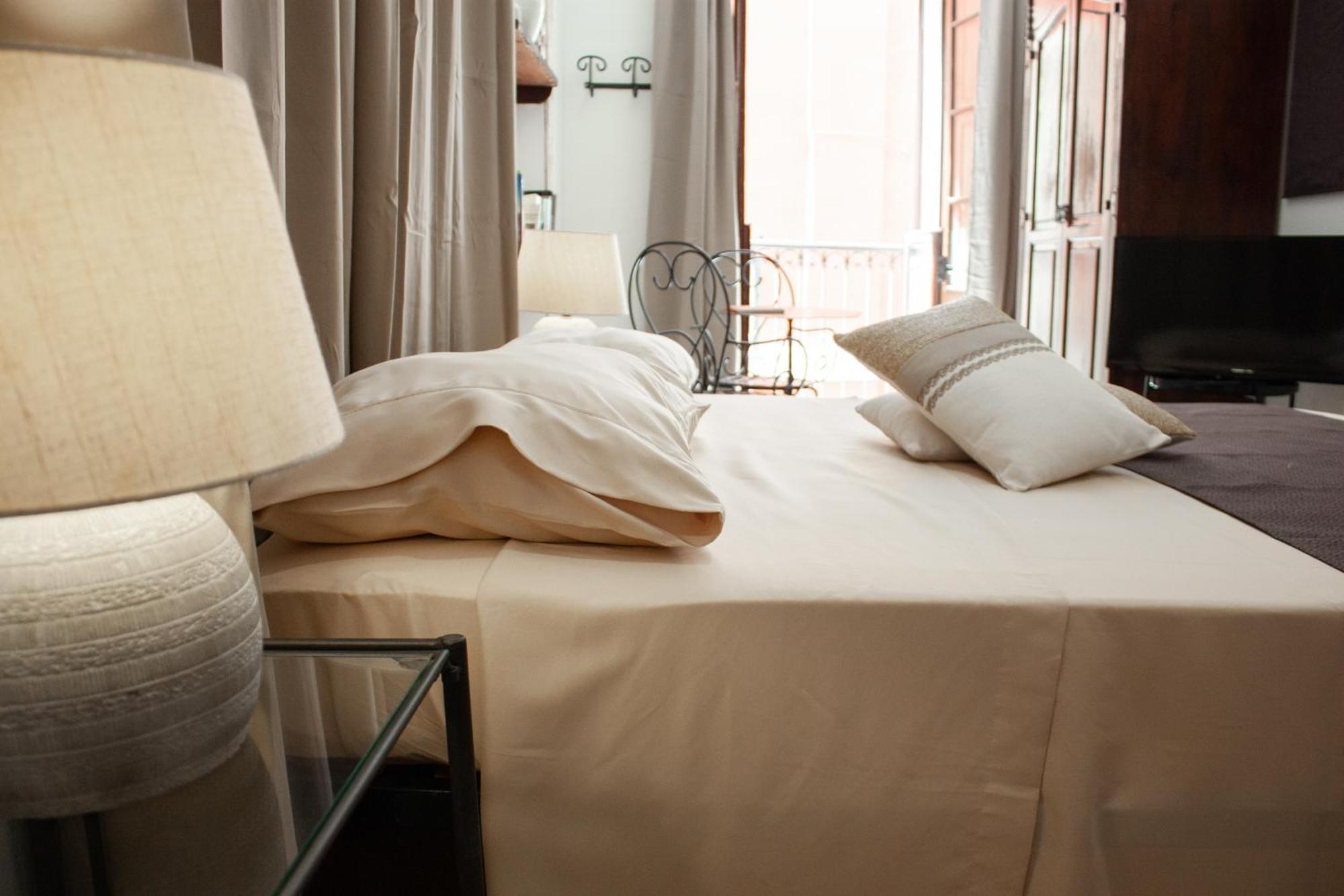 Castello'S Rooms Cagliari Buitenkant foto