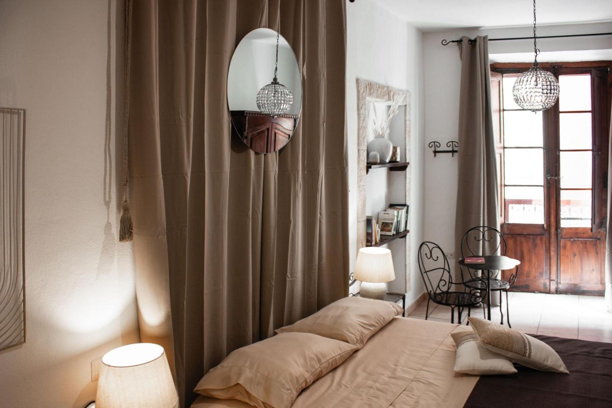 Castello'S Rooms Cagliari Buitenkant foto