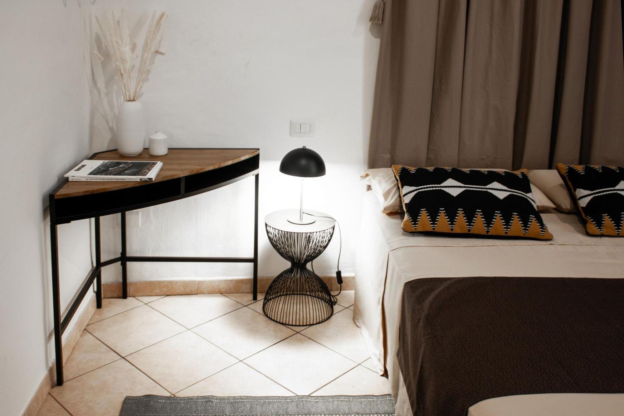 Castello'S Rooms Cagliari Buitenkant foto